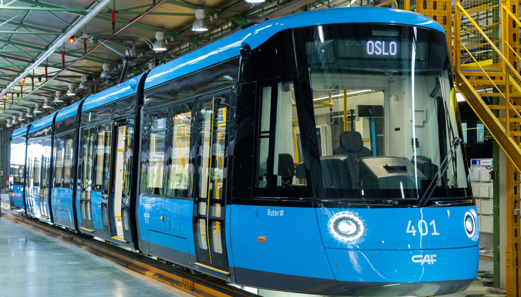 220 mennesker får plass på denne trikken. 220 mennesker får plass på denne trikken.