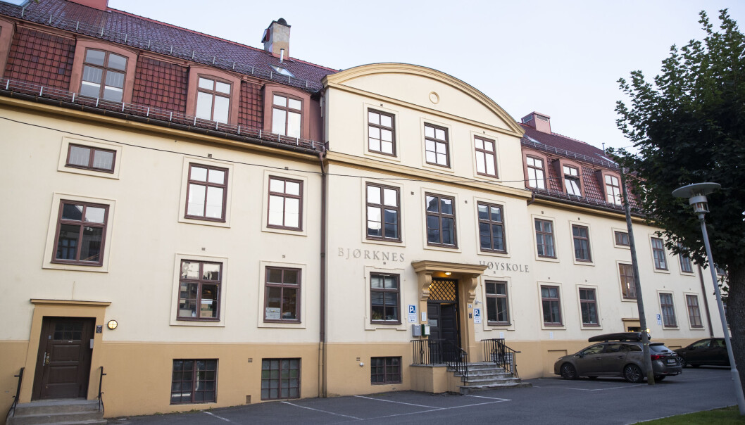 Det er registrert ytterligere åtte tilfeller av covid-19 på Bjørknes Høyskole i Oslo. Fredag var i alt 21 personer bekreftet smittet. Det er registrert ytterligere åtte tilfeller av covid-19 på Bjørknes Høyskole i Oslo. Fredag var i alt 21 personer bekreftet smittet.