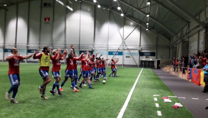 Til slutt kunne skeidoksene juble med laget. Skeid er nå på fjerdeplass i Post-Nord ligaen Til slutt kunne skeidoksene juble med laget. Skeid er nå på fjerdeplass i Post-Nord ligaen