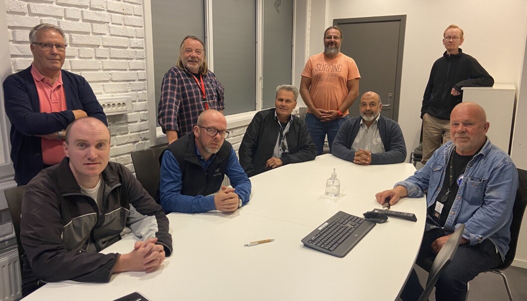 Årets forhandlingsutvalg i Oslo Sporveiers arbeiderforening. Til høyre: Leder Rune Aasen. Årets forhandlingsutvalg i Oslo Sporveiers arbeiderforening. Til høyre: Leder Rune Aasen.