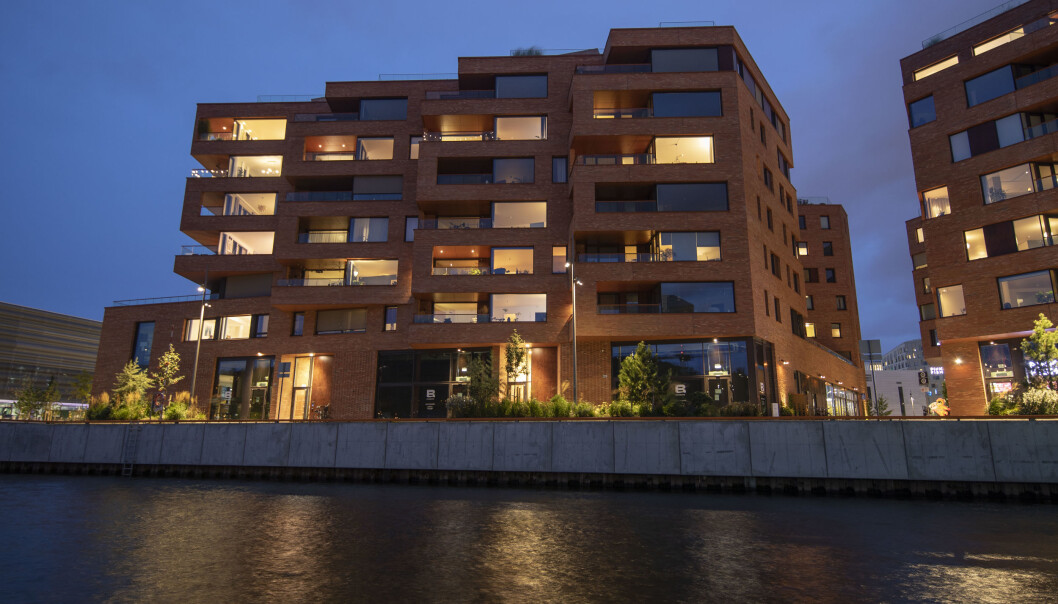 Bjørvika i Oslo har i løpet av kort tid blitt et nytt og aktivt oppholdssted i byen. Byggene ved Munch brygge er et av årets finalister til arkitekturprisen. Bjørvika i Oslo har i løpet av kort tid blitt et nytt og aktivt oppholdssted i byen. Byggene ved Munch brygge er et av årets finalister til arkitekturprisen.
