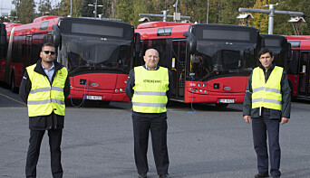 Hariusz Rozycki tv., Steinar Selseth og Milos Mastik fra Unibuss står streikevakter på Ulven i Oslo. 3800 bussjåfører er tatt ut i streik og store deler av Oslo og Viken er rammet.