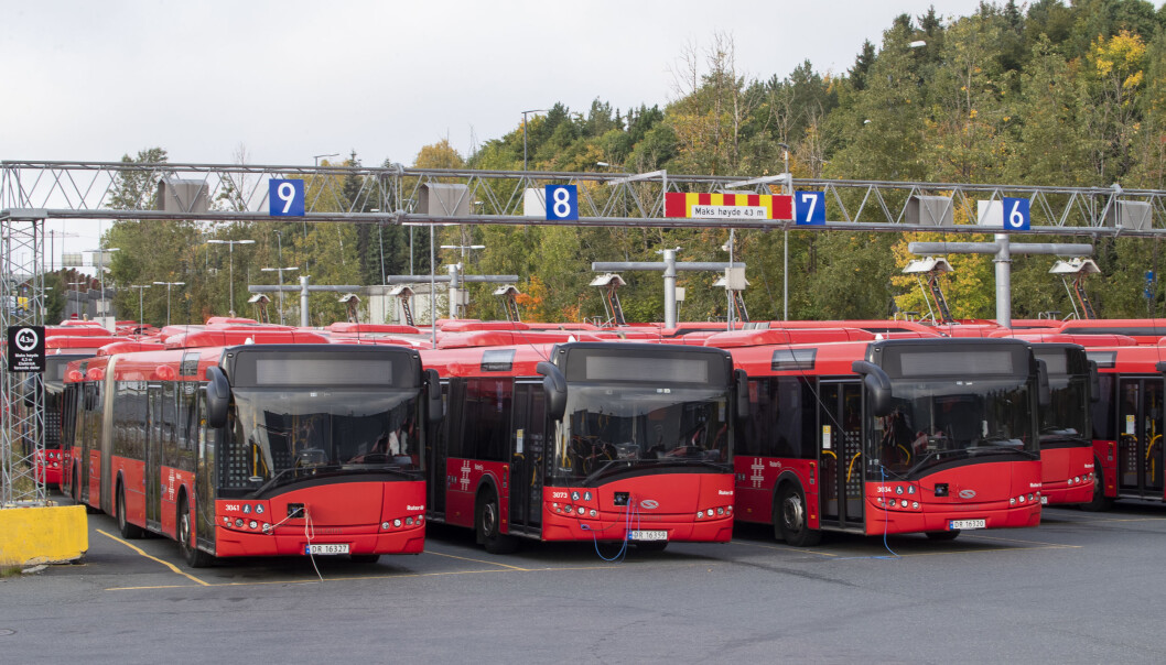 bussjåfører er tatt ut i streik og store deler av Oslo og Viken er rammet. Bussene står som her på Ulven i Oslo. bussjåfører er tatt ut i streik og store deler av Oslo og Viken er rammet. Bussene står som her på Ulven i Oslo.