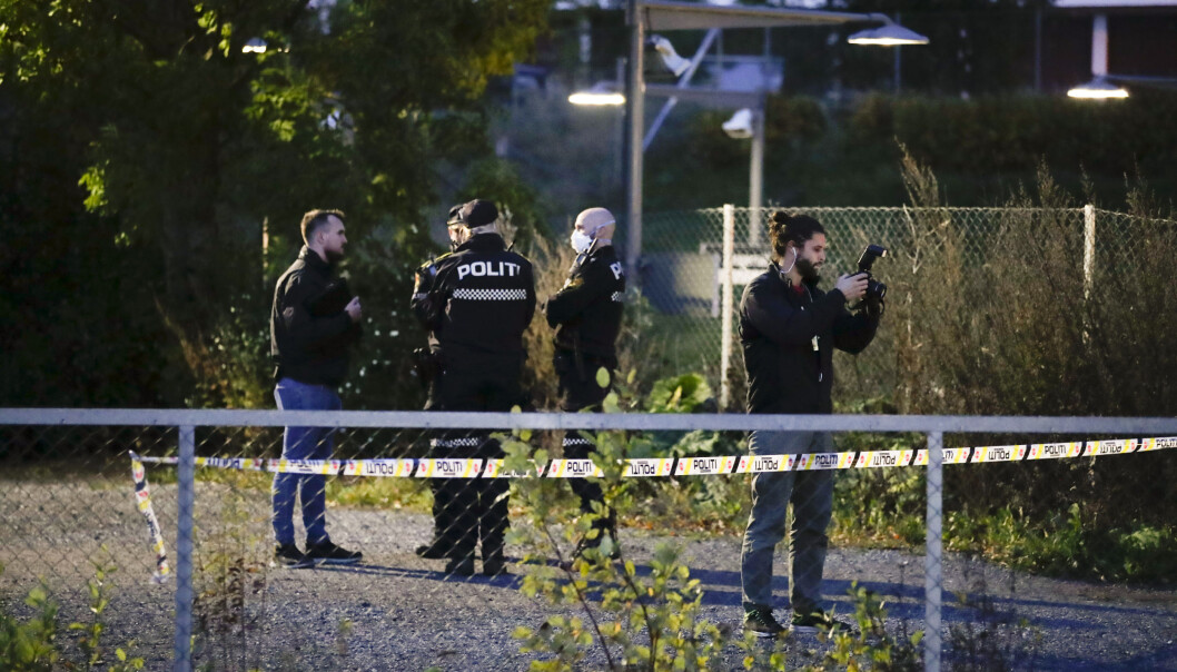 En gutt ble torsdag hogd i ansiktet med et knivlignende våpen ved Bogerud T-banestasjon. En gutt ble torsdag hogd i ansiktet med et knivlignende våpen ved Bogerud T-banestasjon.