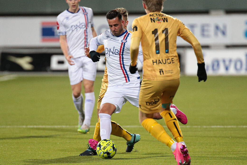 Vålerengas Aron Dønnum spilte frem Vidar Örn Kjartansson til kjempesjanse. Men den vanligvis så sikre spissen fikk ikke nettkjenning mot Bodø/Glimt Vålerengas Aron Dønnum spilte frem Vidar Örn Kjartansson til kjempesjanse. Men den vanligvis så sikre spissen fikk ikke nettkjenning mot Bodø/Glimt