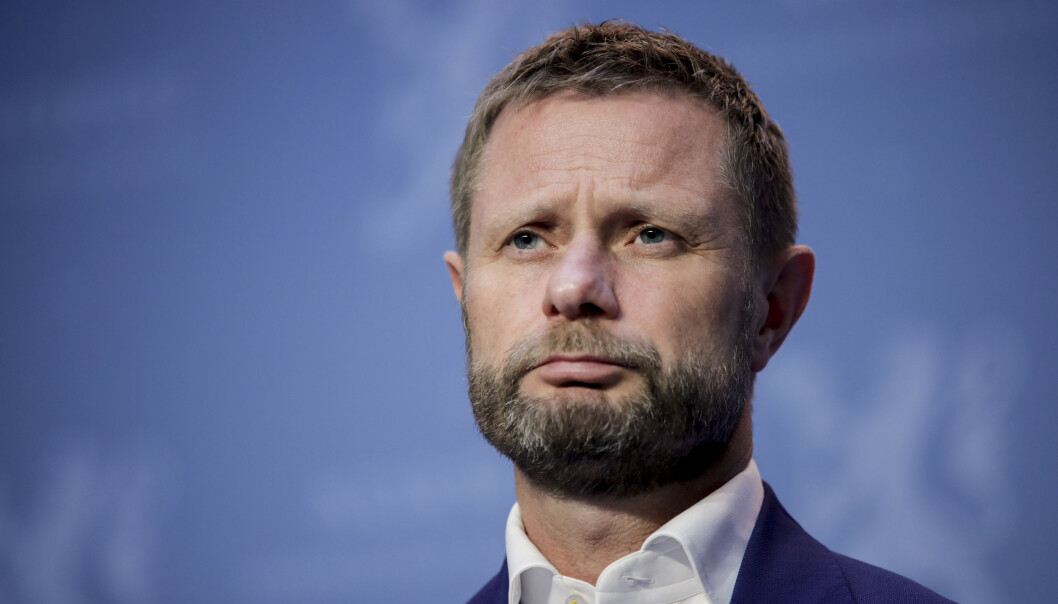 For andre dag på rad advarer helseminister Bent Høie om at nasjonale myndigheter kan gripe inn hvis ikke byrådet tar smittegrep i Oslo. For andre dag på rad advarer helseminister Bent Høie om at nasjonale myndigheter kan gripe inn hvis ikke byrådet tar smittegrep i Oslo.