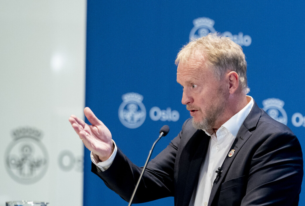 — Jeg synes helseministeren gikk for langt ved å si at de skulle overstyre Oslo, sa Raymond Johansen mandag kveld. — Jeg synes helseministeren gikk for langt ved å si at de skulle overstyre Oslo, sa Raymond Johansen mandag kveld.
