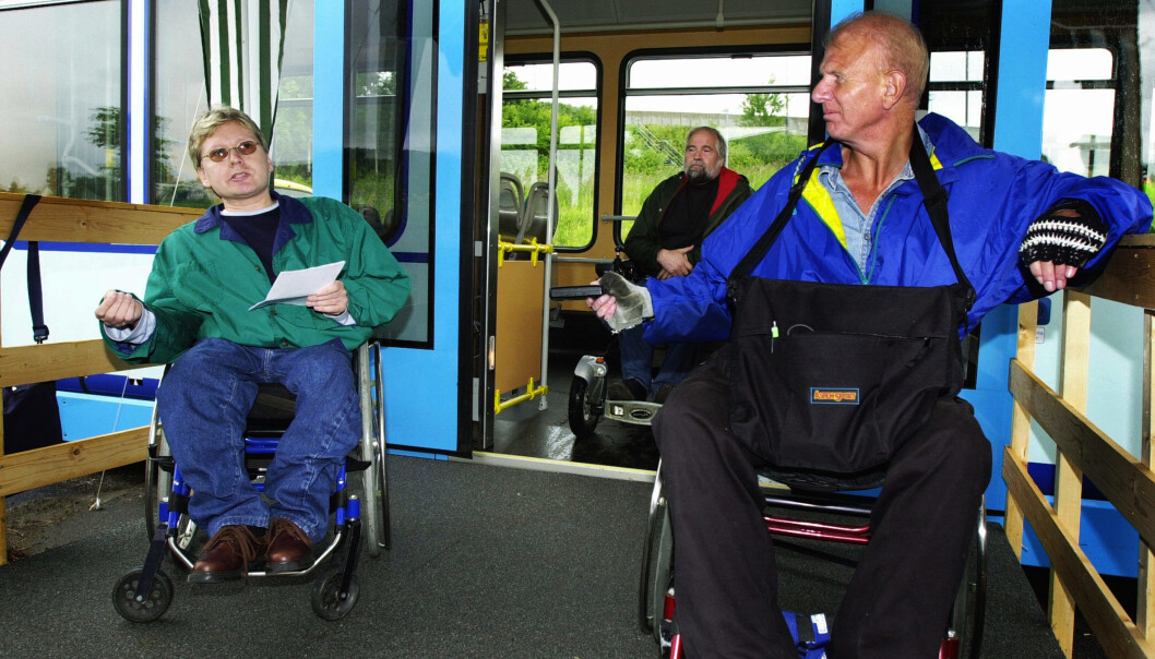Prisene skal ikke løftes i kollektivtrafikken i år, ifølge byrådet. Men for én gruppe gjelder ikke det, nemlig for de funksjonshemmede som reiser med TT-turer. Prisene skal ikke løftes i kollektivtrafikken i år, ifølge byrådet. Men for én gruppe gjelder ikke det, nemlig for de funksjonshemmede som reiser med TT-turer.
