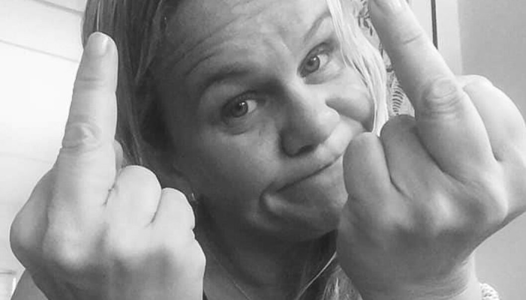 – Jeg ser på kampen mot kreften som en boksekamp. Jeg leder 4-1 akkurat nå. Kreften får fingern av meg, sier Ingvild bestemt. – Jeg ser på kampen mot kreften som en boksekamp. Jeg leder 4-1 akkurat nå. Kreften får fingern av meg, sier Ingvild bestemt.