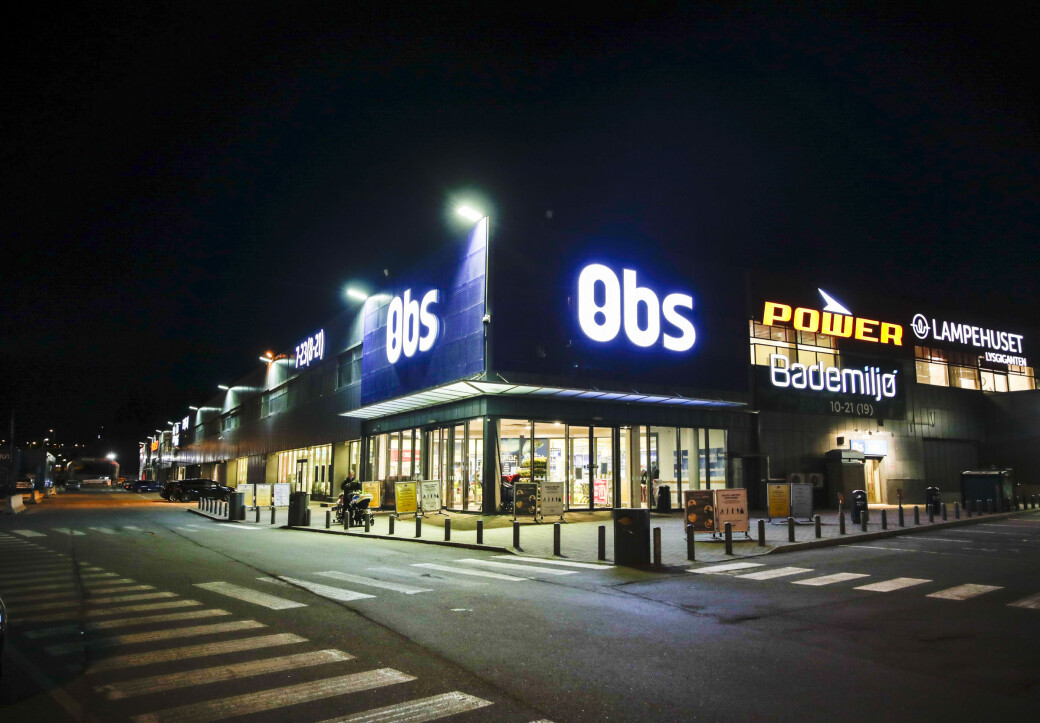 Coop Obs på Alnabru er et populært sted å storhandle fordi det er så enkelt tilgjengelig med bil og har god parkering. Coop Obs på Alnabru er et populært sted å storhandle fordi det er så enkelt tilgjengelig med bil og har god parkering.