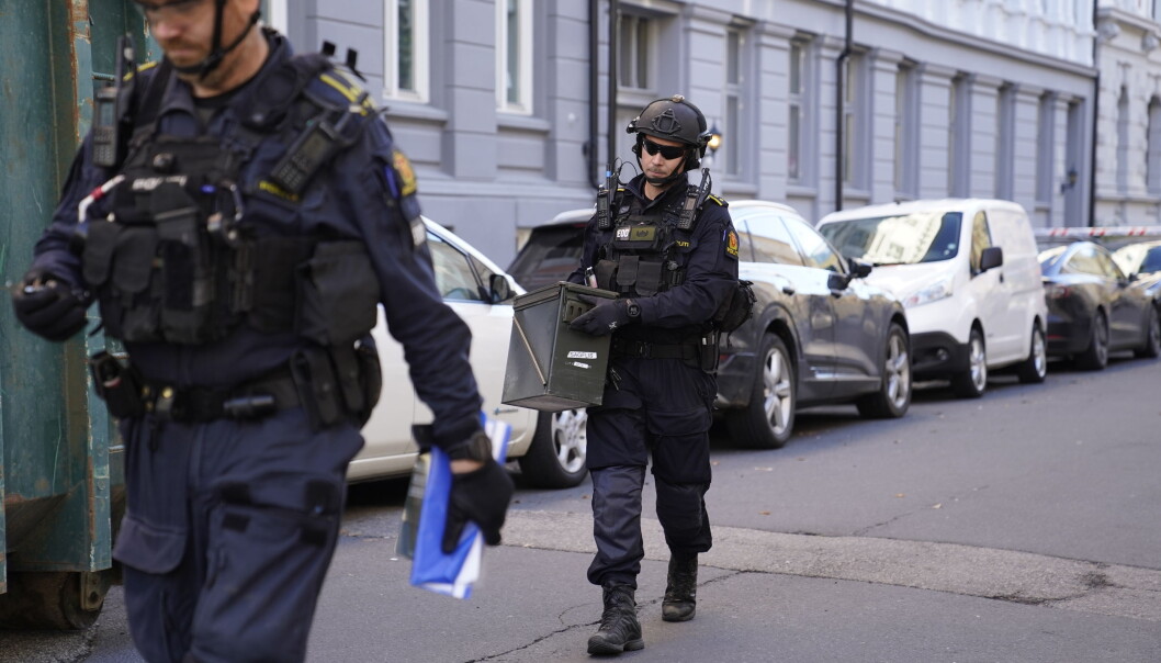 Politiets bombegruppe fjernet granaten. Politiets bombegruppe fjernet granaten.
