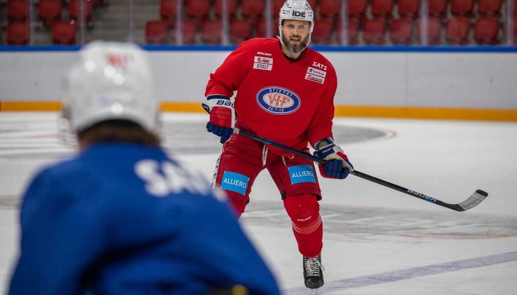Vi håper på en frisk og rask Daniel Sørvik ut sesongen. Vi håper på en frisk og rask Daniel Sørvik ut sesongen.