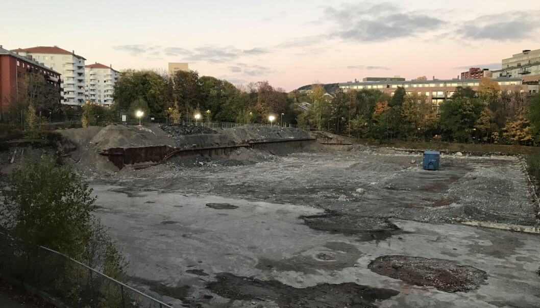 Det omfattende rivearbeidet på tomta til tidligere Lilleborg fabrikker er gjennomført i sommer, og området er rensket for forurensende avfall. Her skal den nye miljøvennlige skolen stå. Det omfattende rivearbeidet på tomta til tidligere Lilleborg fabrikker er gjennomført i sommer, og området er rensket for forurensende avfall. Her skal den nye miljøvennlige skolen stå.