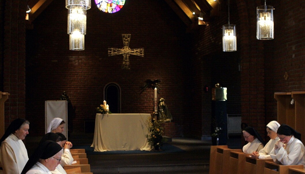 En nonne ved Lunden kloster i Groruddalen er isolert etter å ha blitt koronasmittet i Polen. En nonne ved Lunden kloster i Groruddalen er isolert etter å ha blitt koronasmittet i Polen.