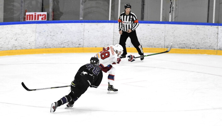 Kanadiske Wade Murphy har hatt en god start i Vålerenga-trøya. Her scorer han torsdagens andre mål i byderbyet mot Grüner. Kanadiske Wade Murphy har hatt en god start i Vålerenga-trøya. Her scorer han torsdagens andre mål i byderbyet mot Grüner.