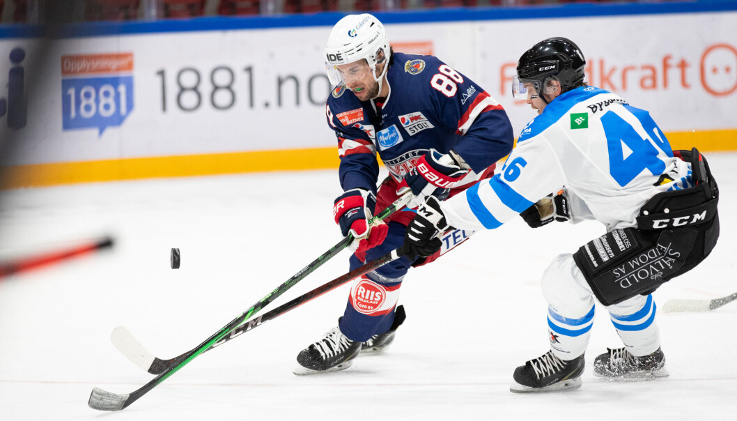 Wade Murphy noterte seg for et poeng i kampen mot sine tidligere lagkamerater. Wade Murphy noterte seg for et poeng i kampen mot sine tidligere lagkamerater.