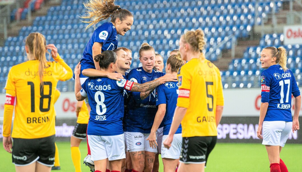 Vålerenga-toget dundrer videre mot seriegull. Søndag ble erkerival Lillestræm sendt hjem til Romerike med et 4-2-tap. Vålerenga-toget dundrer videre mot seriegull. Søndag ble erkerival Lillestræm sendt hjem til Romerike med et 4-2-tap.
