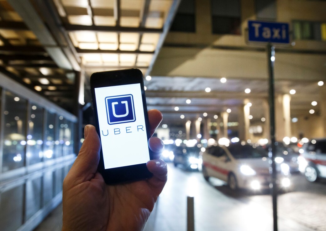 Lovendring som trådte i kraft 1. november åpner for selskaper som Uber i Norge. Lovendring som trådte i kraft 1. november åpner for selskaper som Uber i Norge.