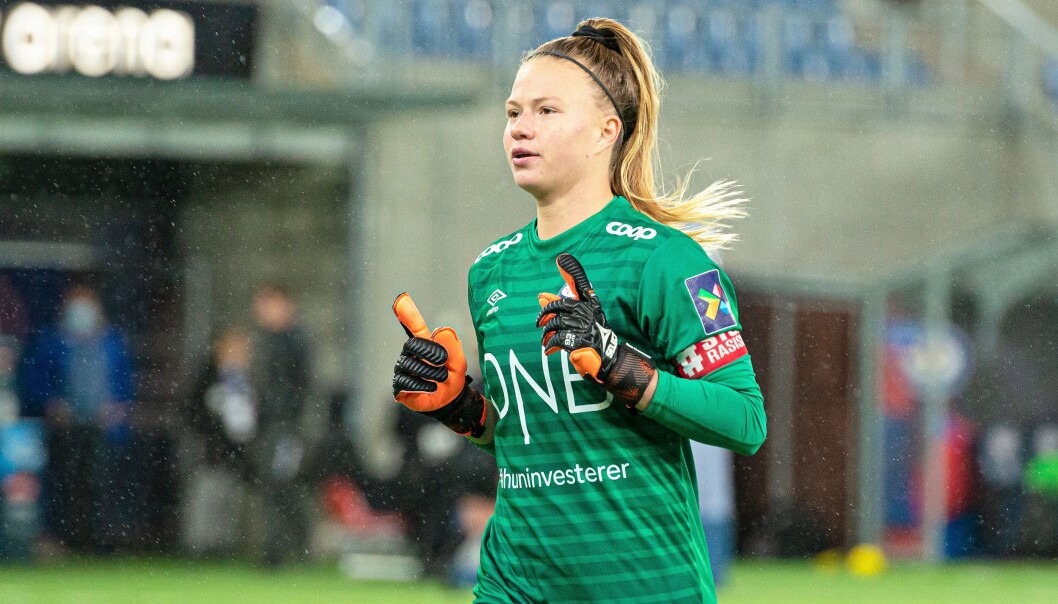 Den amerikanske keeperen Jaylen Tompkins er en av seks spillere som har forlenget sin kontrakt med Vålerenga. Den amerikanske keeperen Jaylen Tompkins er en av seks spillere som har forlenget sin kontrakt med Vålerenga.