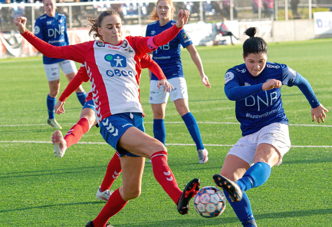 — Vi reiser ikke til Hellas for å spise gyros, men for å vinne fotballkmper, sier Dejana Stefanovic. — Vi reiser ikke til Hellas for å spise gyros, men for å vinne fotballkmper, sier Dejana Stefanovic.