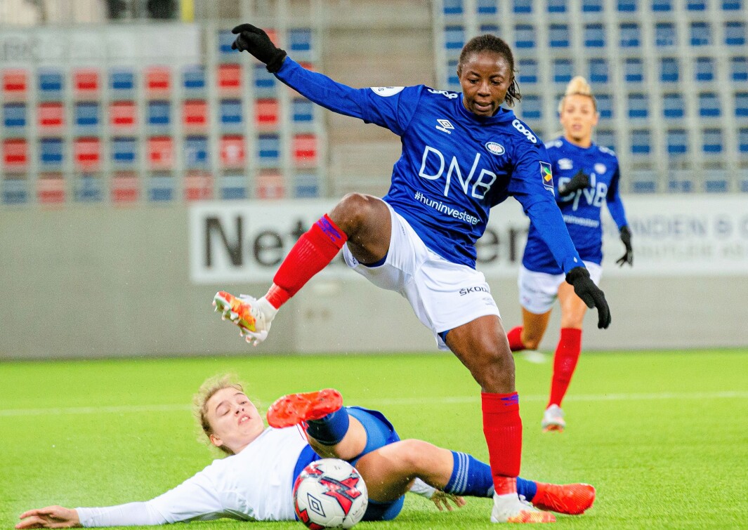 Ajara Njoya og Vålerenga kan sikre seg seriegullet i en historisk jevn og spennende siste serierunde. Ajara Njoya og Vålerenga kan sikre seg seriegullet i en historisk jevn og spennende siste serierunde.