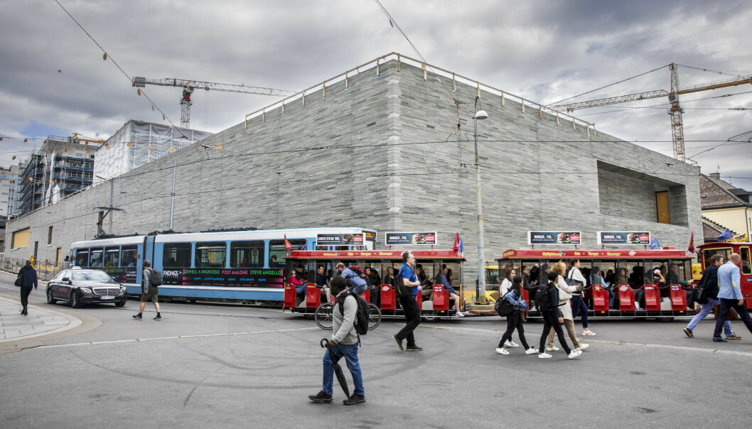 Det nye Nasjonalmuseet i Oslo skulle egentlig åpnet høsten 2020, men åpningen er blitt utsatt til juni 2022. Det har medført et kutt på statsbudsjettet på en kvart milliard kroner for museet.