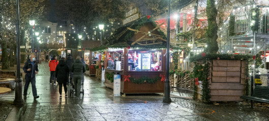 Aktiviteten i Oslo sentrum halvert under korona. NHO venter likevel økning i julehandelen Aktiviteten i Oslo sentrum halvert under korona. NHO venter likevel økning i julehandelen