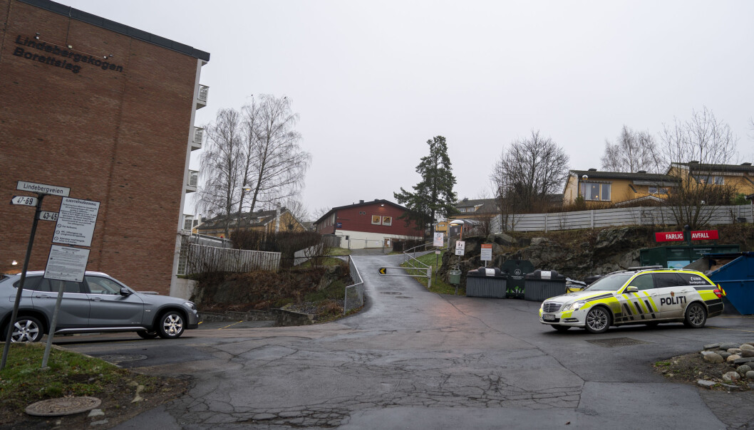 Politiet rykket ut til Lindeberg skole i Oslo etter et slagsmål med flere unge personer involvert. Politiet rykket ut til Lindeberg skole i Oslo etter et slagsmål med flere unge personer involvert.