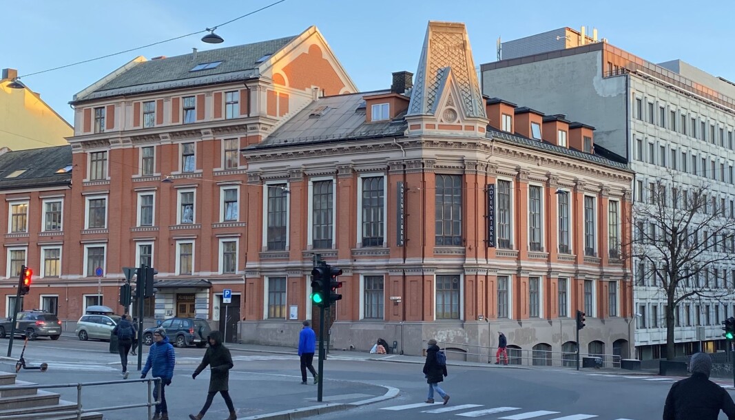 Oslo blir stadig mer folkerikt. Snart 700.000 mennesker bor det i byen. Her folkeliv i Thor Olsens gate mot Akersgata. Oslo blir stadig mer folkerikt. Snart 700.000 mennesker bor det i byen. Her folkeliv i Thor Olsens gate mot Akersgata.