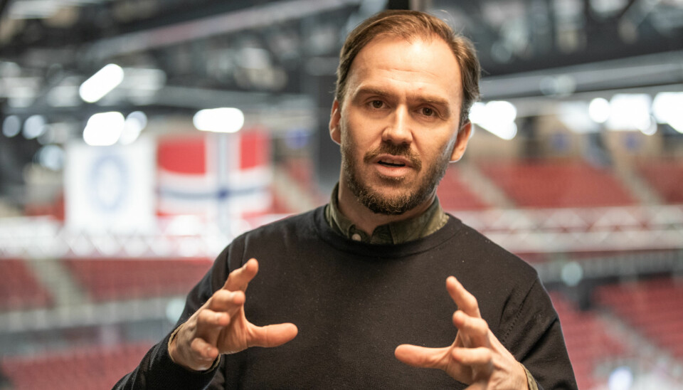 Sportssjef Frikk Juell stresser ikke med å finne en ny hovedtrener til Vålerenga hockey.