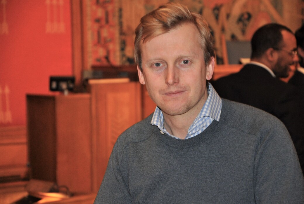 Høyre og partiets gruppeleder i bystyret, Øystein Sundelin, avgjør i et møte rett før bystyret starter onsdag om partiet stemmer for eller mot mistillit mot miljøbyråd Lan Marie Berg (MDG). Høyre og partiets gruppeleder i bystyret, Øystein Sundelin, avgjør i et møte rett før bystyret starter onsdag om partiet stemmer for eller mot mistillit mot miljøbyråd Lan Marie Berg (MDG).