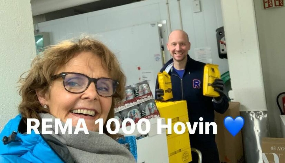 Audny og datteren fikk donasjoner fra flere Rema 1000-butikker. Her fra Rema 1000 på Hovin.