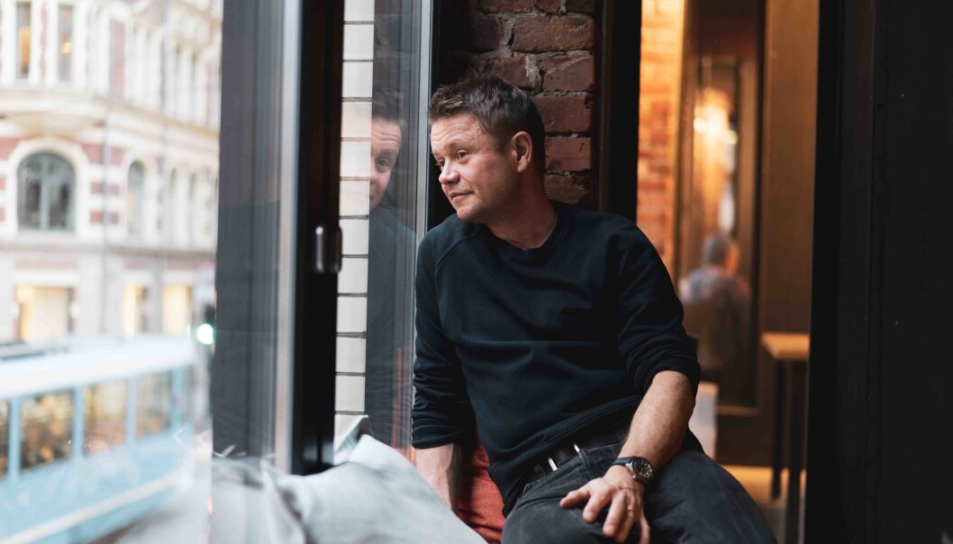 Martin ble rundjult av prestefaren. Martin ble rundjult av prestefaren.