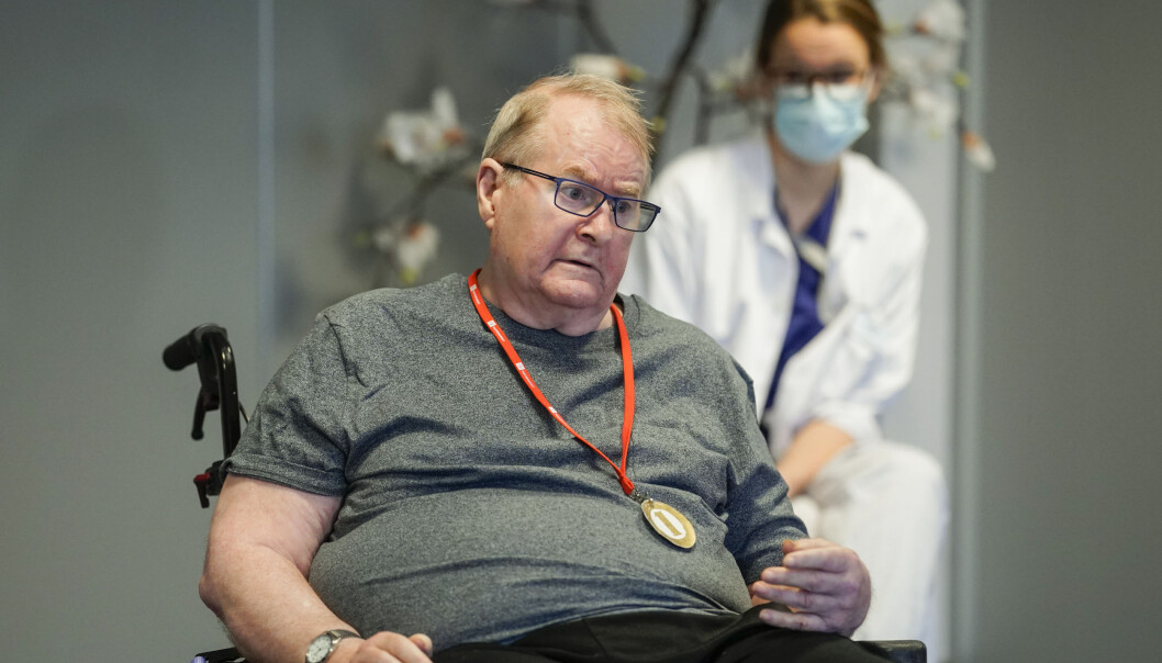 Svein Andersen håper på mer besøk når han er ferdig med vaksine nummer to: — Det blir fint hvis de besøkende slipper å planlegge mange dager i forveien, sier 67-åringen ved Ellingsrudhjemmet. Svein Andersen håper på mer besøk når han er ferdig med vaksine nummer to: — Det blir fint hvis de besøkende slipper å planlegge mange dager i forveien, sier 67-åringen ved Ellingsrudhjemmet.