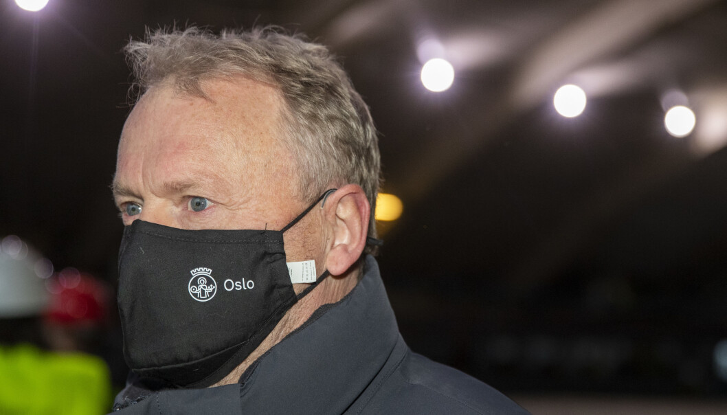 Byrådsleder Raymond Johansen ber folk unngå situasjoner der det kan oppstå smitte nyttårsaften. Byrådsleder Raymond Johansen ber folk unngå situasjoner der det kan oppstå smitte nyttårsaften.