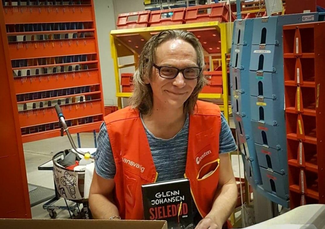 Glenn Johansen (50) fra Vollebekk jobber i Posten, men nå er han også forfatter av krimmen Sjeledød.