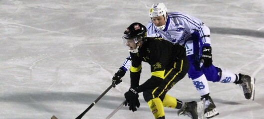Alle gode ting er tre. Endelig kunne bandykampen mellom Skeid og Sarpsborg spilles. Før kampen lå Skeid nederst på tabellen Alle gode ting er tre. Endelig kunne bandykampen mellom Skeid og Sarpsborg spilles. Før kampen lå Skeid nederst på tabellen