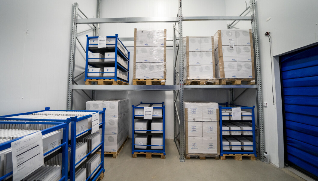 Inne i denne fryseren oppbevares Moderna-vaksinen før distribusjon. Inne i denne fryseren oppbevares Moderna-vaksinen før distribusjon.