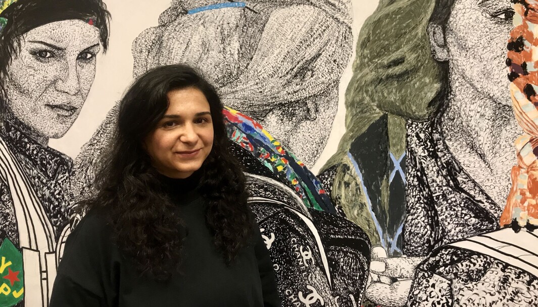 Kunstverket «Rojava: The Women’s Revolution» er laget av den Oslo-bosatte kunstneren Gelawesh Waledkhani. Nå snakker hun ut om kunstbråket i VårtOslo. Kunstverket «Rojava: The Women’s Revolution» er laget av den Oslo-bosatte kunstneren Gelawesh Waledkhani. Nå snakker hun ut om kunstbråket i VårtOslo.