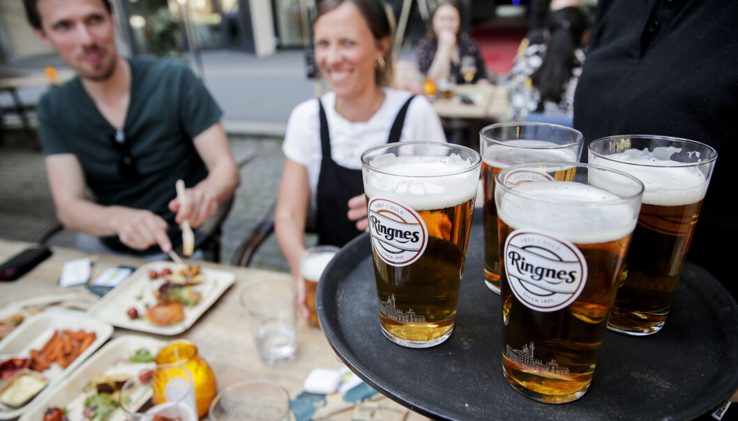 Selv om været ikke tilsier utepils, er det mange i Oslo som savner muligheten til å drikke alkohol på byen. Selv om været ikke tilsier utepils, er det mange i Oslo som savner muligheten til å drikke alkohol på byen.