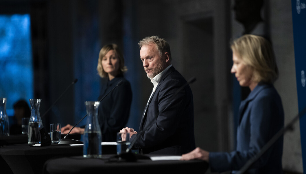 Skolebyråd Inga Marte Thorkildsen og skoledirektør Marte Gerhardsen måtte stille under høring om osloskolen. Skolebyråd Inga Marte Thorkildsen og skoledirektør Marte Gerhardsen måtte stille under høring om osloskolen.