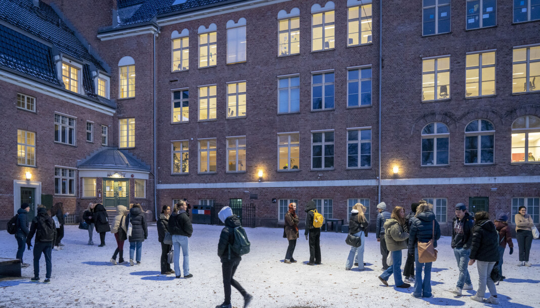 Elever ved Fagerborg skole i bydel St. Hanshaugen i skolegården onsdag morgen. Elever ved Fagerborg skole i bydel St. Hanshaugen i skolegården onsdag morgen.