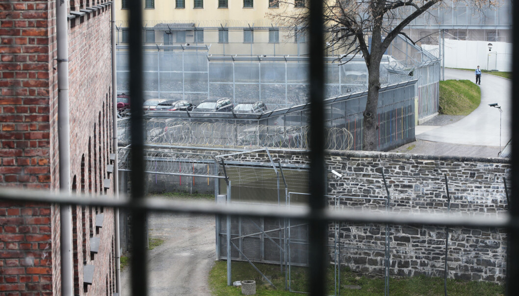Oslo fengsel, avdeling A, bedre kjent som Botsen, er vårt eldste fengsel i bruk, og det eneste som er bygget etter den såkalte Philadelphiamodellen, der man kunne se alle cellene fra ett sted i bygget og alle innsatte kun skulle se fengselvokteren, enten de satt på cella, var i luftegården eller i kirken. Oslo fengsel, avdeling A, bedre kjent som Botsen, er vårt eldste fengsel i bruk, og det eneste som er bygget etter den såkalte Philadelphiamodellen, der man kunne se alle cellene fra ett sted i bygget og alle innsatte kun skulle se fengselvokteren, enten de satt på cella, var i luftegården eller i kirken.