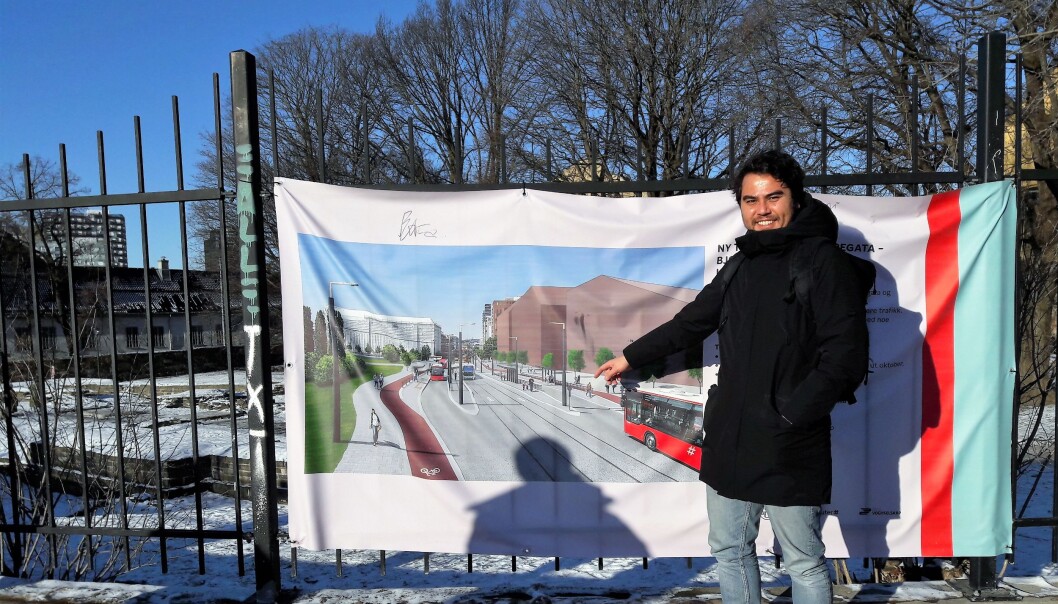 Slik blir utbyggingsplanene presentert for folk i Gamlebyen, på et banner hengt opp i krysset mellom St. Hallvards gate og Dyvekes vei. Dette er ikke til Gamlebyens beste, sier Lars Erik Mangset Slik blir utbyggingsplanene presentert for folk i Gamlebyen, på et banner hengt opp i krysset mellom St. Hallvards gate og Dyvekes vei. Dette er ikke til Gamlebyens beste, sier Lars Erik Mangset