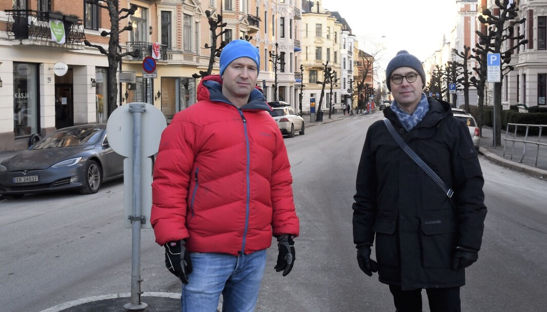 Skovveien-beboerne Jesper Jørgensen (t.v) og David Husum lover å kjempe mot Ruters flytteplaner for Briskebytrikken til alle muligheter er oppbrukt. Skovveien-beboerne Jesper Jørgensen (t.v) og David Husum lover å kjempe mot Ruters flytteplaner for Briskebytrikken til alle muligheter er oppbrukt.