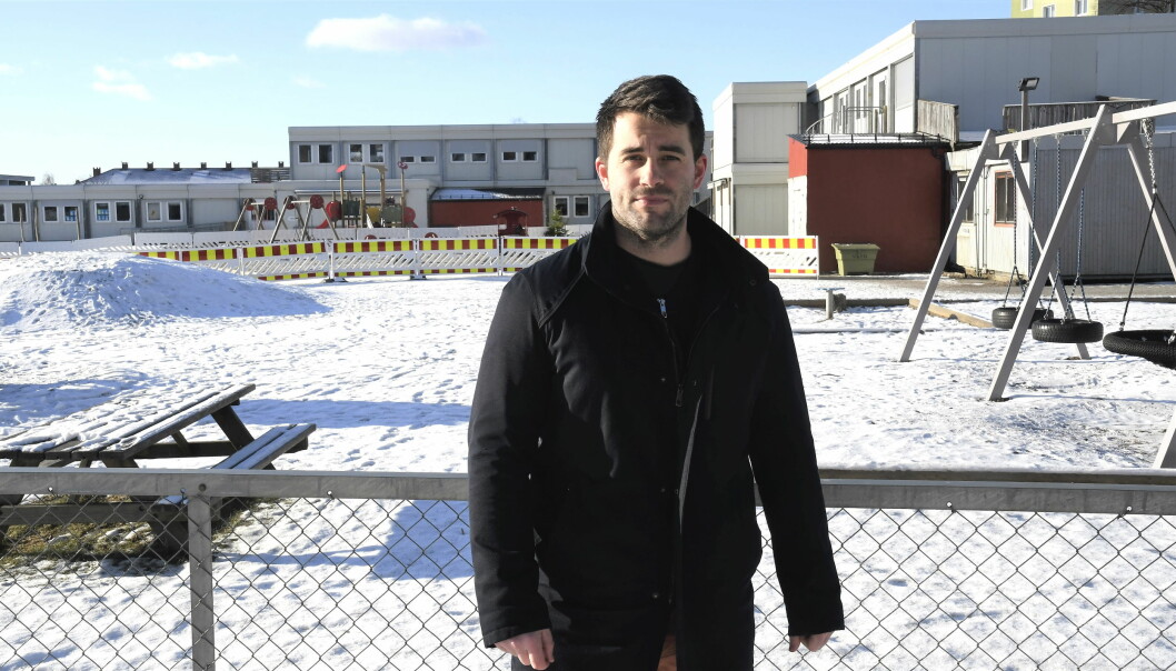 Lokalpolitiker Mats Kvaløy-Bjørbekk (Ap) vil fjerne den midlertidige barnehagen på Etterstadsletta.