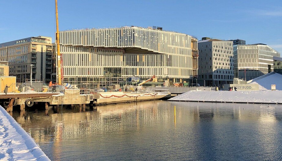 Det nye hovedbiblioteket Deichmanske bibliotek er et bygg som blir foreslått til arkitekturprisen. Arkitektene som har prosjektert og tegnet Deichmanske er Lund Hagem arkitekter og Atelier Oslo.