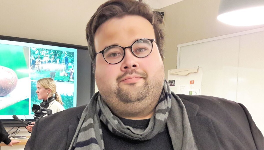 Lokalpolitiker Jørgen Foss måtte gå en runde i seg selv for å komme fram til at det var greit å ta i mot arven fra Leif Hagen Lokalpolitiker Jørgen Foss måtte gå en runde i seg selv for å komme fram til at det var greit å ta i mot arven fra Leif Hagen