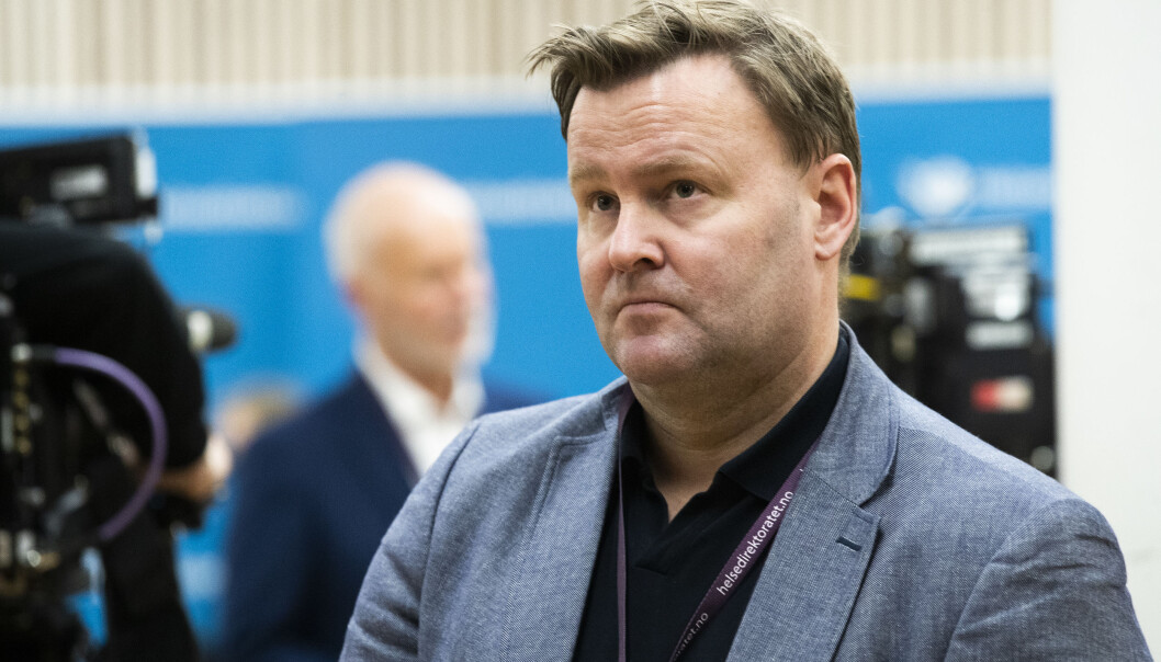 Assisterende helsedirektør Espen Rostrup Nakstad understreker at 5 prosent kan bli smittet etter å ha tatt koronavaksine. Assisterende helsedirektør Espen Rostrup Nakstad understreker at 5 prosent kan bli smittet etter å ha tatt koronavaksine.