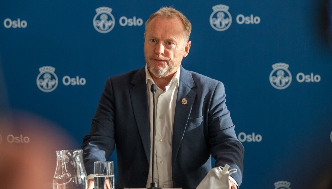 Raymond Johansen (Ap) reagerer kraftig på at Molde-ordfører Torgeir Dahl (H) fikk hjelp av Erna Solbergs statssekretær Peder W. Egseth (H) til å komme i kontakt med VG Raymond Johansen (Ap) reagerer kraftig på at Molde-ordfører Torgeir Dahl (H) fikk hjelp av Erna Solbergs statssekretær Peder W. Egseth (H) til å komme i kontakt med VG